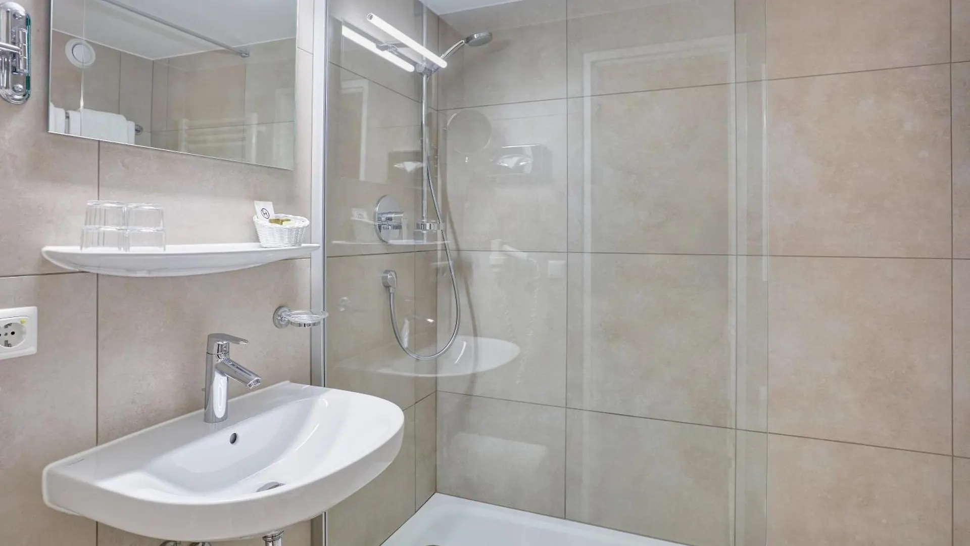 Hotel Mayer Germering 3*,